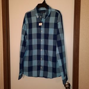 Boys Crown  & Ivy Shirt.  Size XL Color is dark blue/light blue Plaid.  NWT
